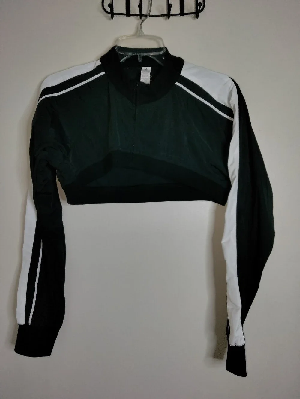 ALO Yoga (Sz M) Black & White Stripe Full Zip LS Cropped Racetrack Shrug Jacket